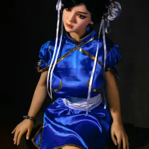 邑由兰