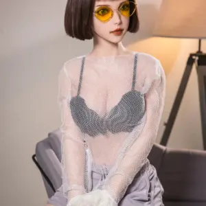162硅胶莉世 短发