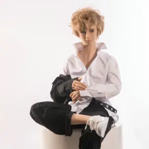 小男娃明