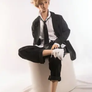 小男娃明